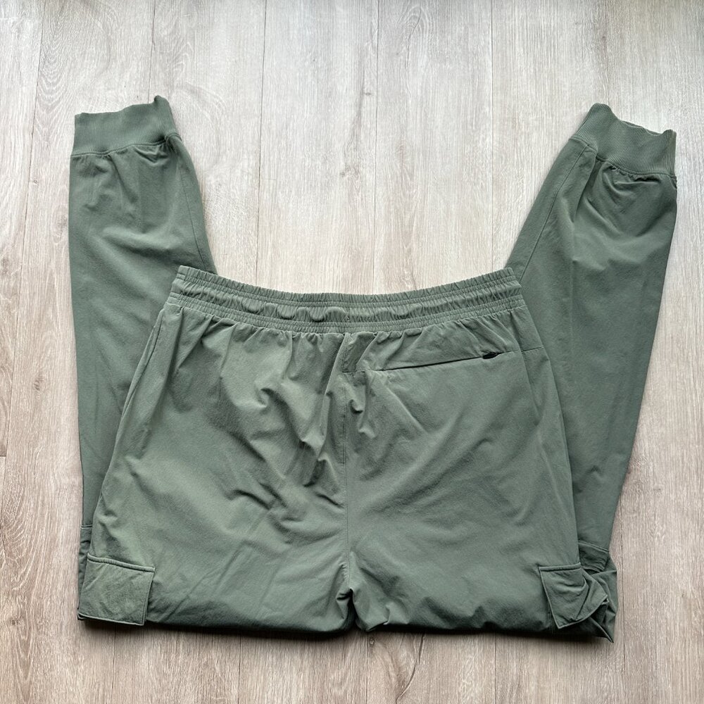 ALO Yoga Men's Cargo Venture Pants - Green - Size XL - Picture 2 of 7